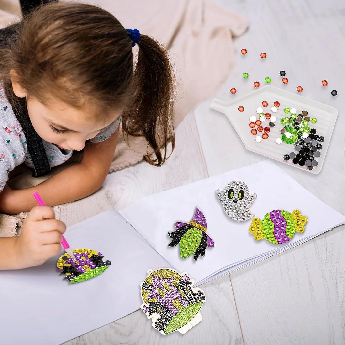 Halloween Crafts for Kids,Gem Art Kit Diamond Painting Kit with Stickers,Suncatchers,And Keychains,Halloween Party Supplies Halloween Arts and Crafts